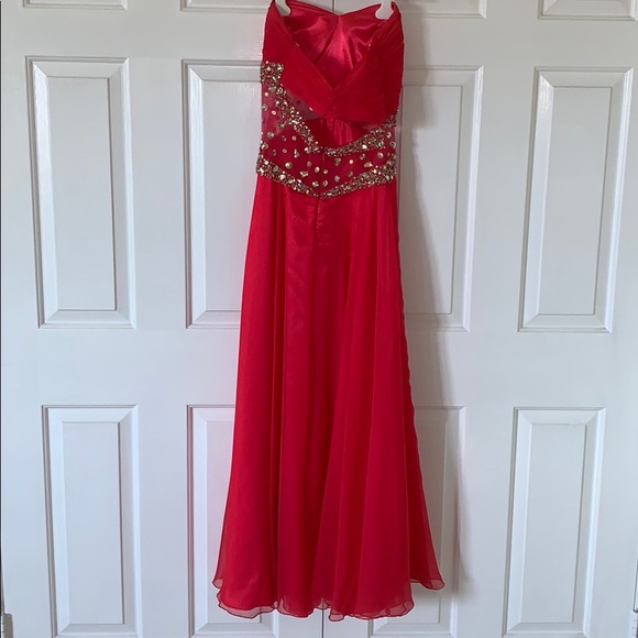 👸 PROM DRESS 👗 - Picture 4 of 8